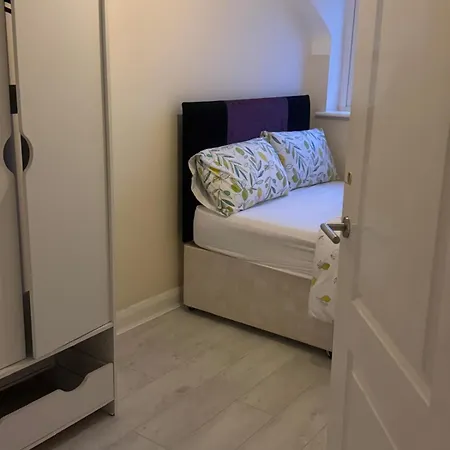 Komegloba Mega Apartman Manchester