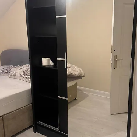 Komegloba Mega Room, Moston Station