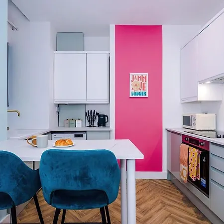Hébergement de vacances 6-bed Funky Getaway Unique Vibes Manchester