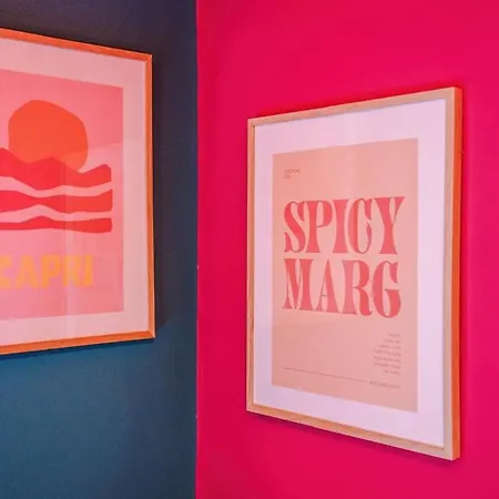 Hébergement de vacances 6-bed Funky Getaway Unique Vibes