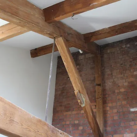 Lovely 2-bed Loft In Centre *