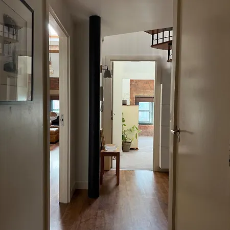 Lovely 2-bed Loft In Centre