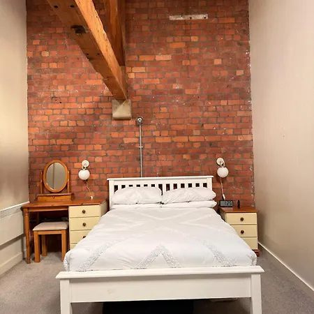 Lovely 2-bed Loft In Centre