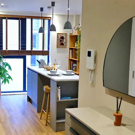 Pass The Keys Northern Qtr Corner Flat With Balcony Views * Manchester