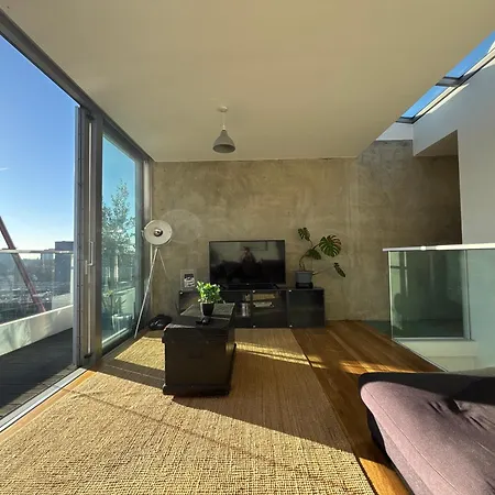 Centre Rooftop With Free Secure Parking Apartamento