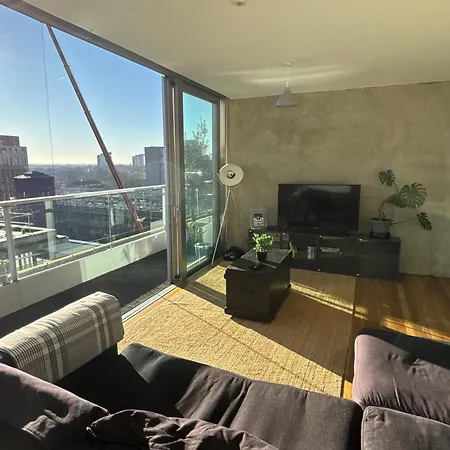 Centre Rooftop With Free Secure Parking Apartamento