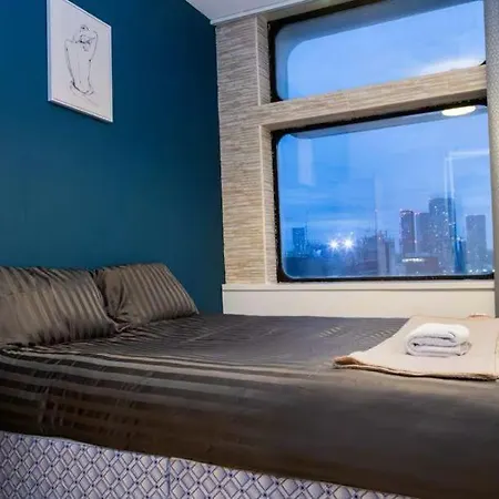 - Comfortable 2-bedroom With Heights Views Apartmán *