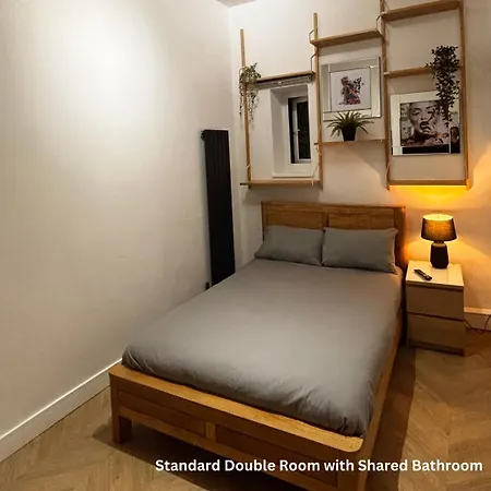 Hendham House 2*