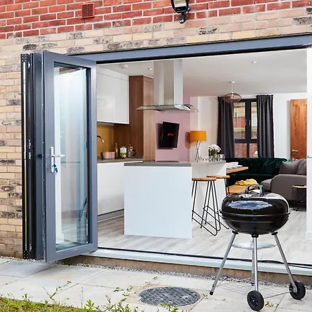 Apartment Huge Modern 5br - Perfect For Long Stays! Manchester