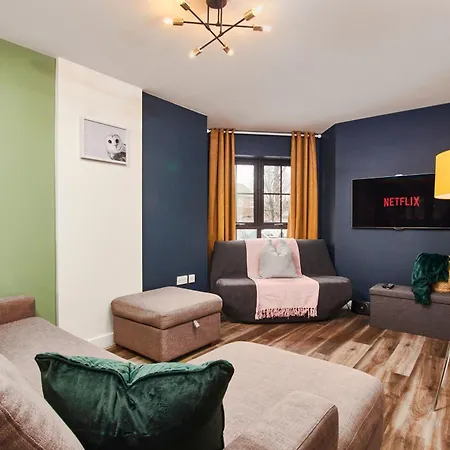 Lovely 3br House - Free Parking - Long Welcome! Manchester