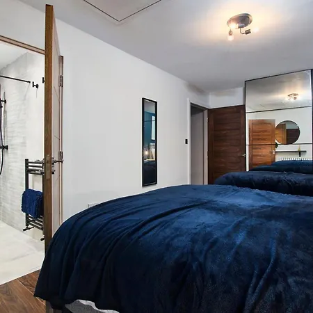 Lovely 3br House - Free Parking - Long Welcome! * Manchester