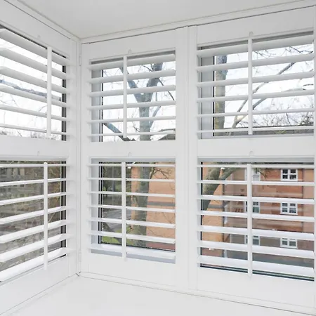 Apartment Cozy 2 Bed - Ideal For Long Stays, Relocators & Contractors - Free Parking - Sleeps 2 - By Old Trafford & Salford *