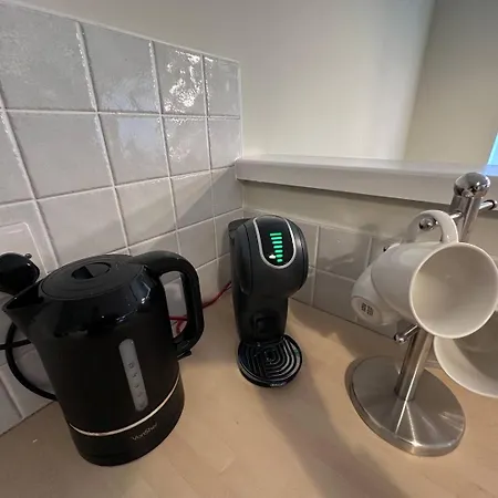 2br-sleeps4-freeparking-wifi-smarttvs Manchester