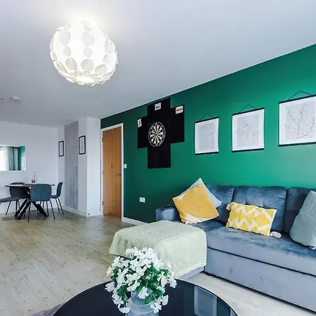 Sleeps 6, Stunning 2bed With Dart Board & Amazing Views Lägenhet Manchester