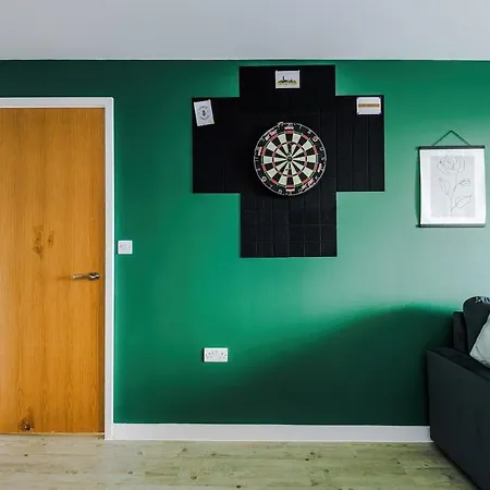 Sleeps 6, Stunning 2bed With Dart Board & Amazing Views *