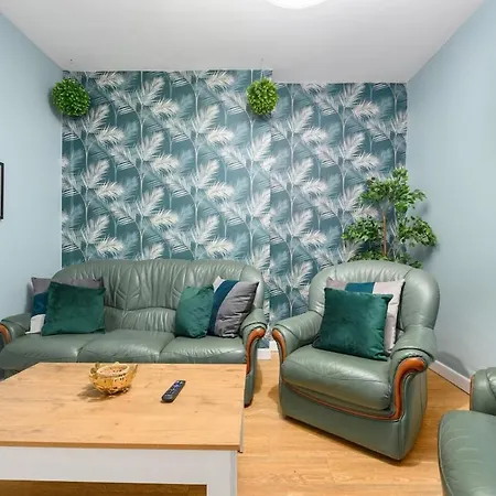 Mega Flat Near Centre And Etihad Stadium