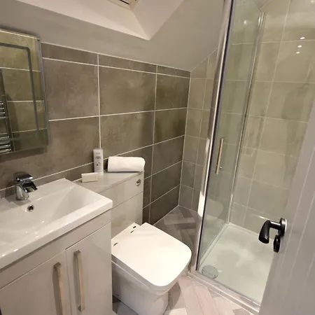 Hébergement de vacances 4-bedroom Parking Garden & Porch *