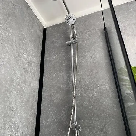 Modern Townhouse-free Parking-game Room-w-ifi Casa vacanze *