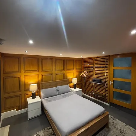 Hendham House Guest house