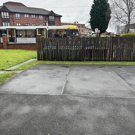 Cosy 2 Double Bedroom In Ancoats 7 Minutes From Coop Live, Etihad Stadium & Centre- Free Parking Available