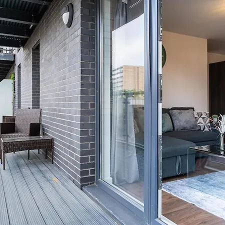 Centre ,salford,lakeside Apartment Manchester