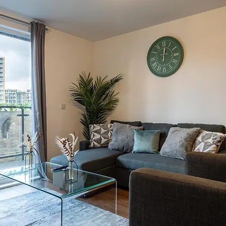 Apartment Centre ,salford,lakeside Manchester