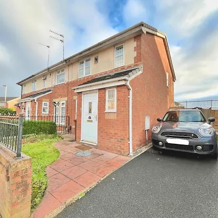Ideal 3-bed Stay-away-home Area