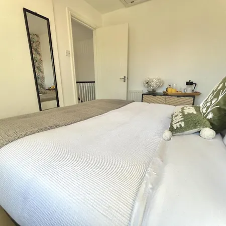 Σπίτι διακοπών Ideal 3-bed Stay-away-home Area *
