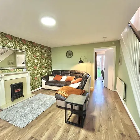 Ideal 3-bed Stay-away-home Area Manchester