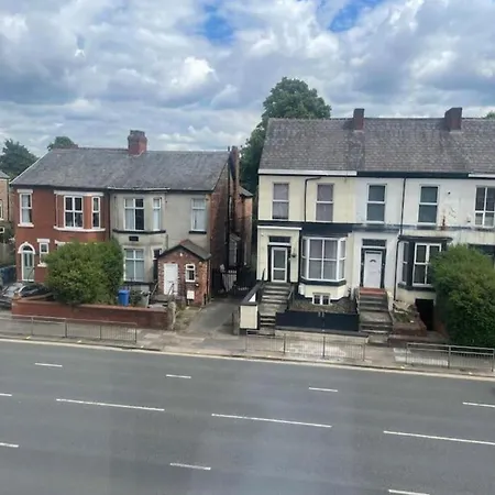 Homestay Luxestay - Double Close To Old Trafford, Centre *
