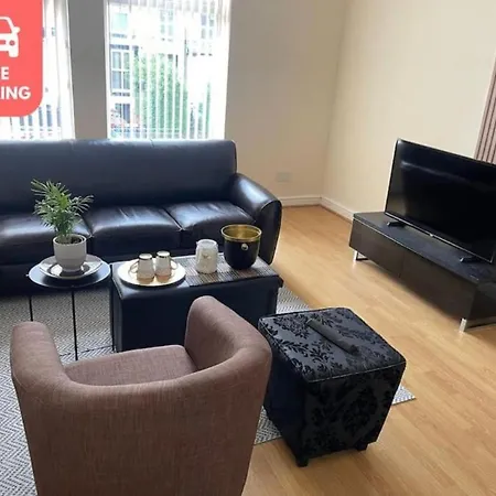 Homestay Luxestay - Double Close To Old Trafford, Centre Manchester