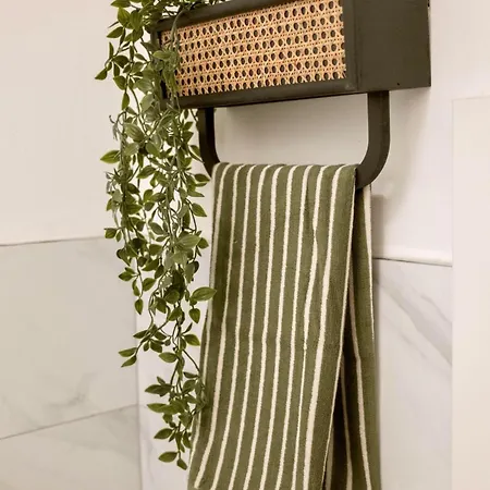 아파트 Brand New Cosy Stay!