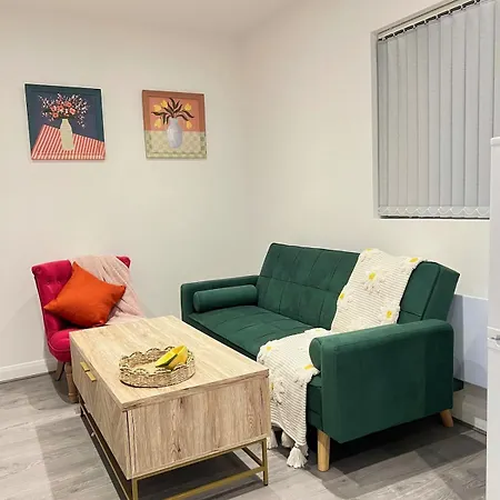 Brand New Cosy Stay! *