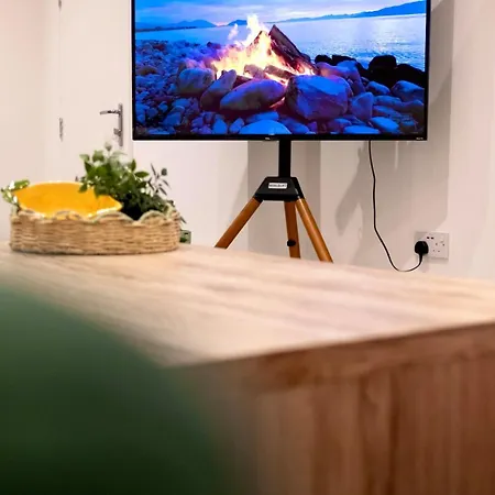 아파트 Brand New Cosy Stay!