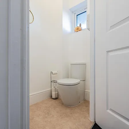 Сasa de vacaciones 4 Bedroom Town House- Free Parking, Perfect For Families And Contractors Mánchester