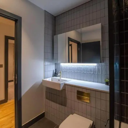 Bauhaus By The Heim Residences *