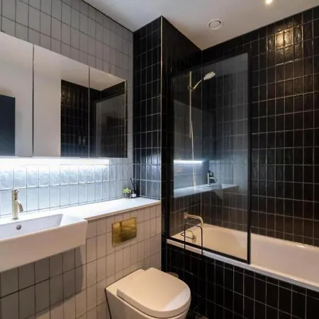Bauhaus By The Heim Residences Дом отдыха *