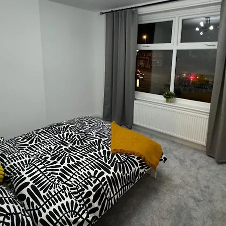 Сasa de vacaciones Oasis - Spacious 5 Bedroom House