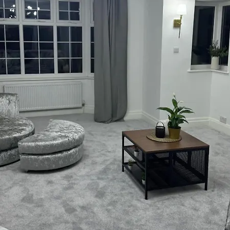 Сasa de vacaciones Oasis - Spacious 5 Bedroom House Mánchester