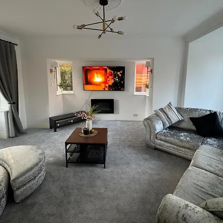 Сasa de vacaciones Oasis - Spacious 5 Bedroom House