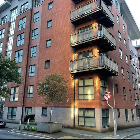 Spacious Penthouse With Parking