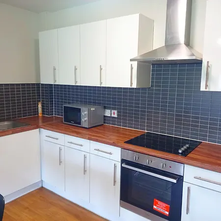 Heald Court Student Only, Ensuite At Apartment *