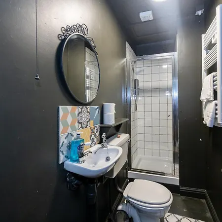 Отель Guestready - Rose And Monkey