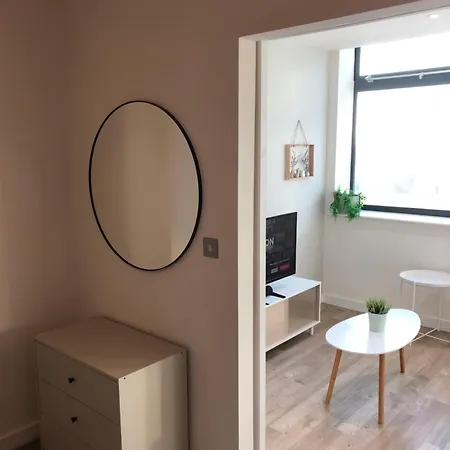 Apartment Prime Central-luxury 1br Apartment-free Parking-fast Wi-fi *