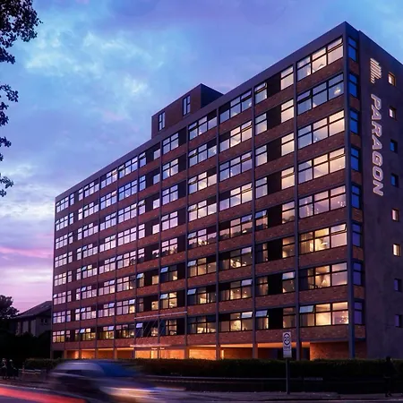Apartment Prime Central-luxury 1br Apartment-free Parking-fast Wi-fi *