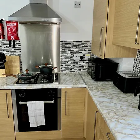 Stylish Old Trafford 2br Apartment, Free Parking, Near Stadium & Centre * Mánchester