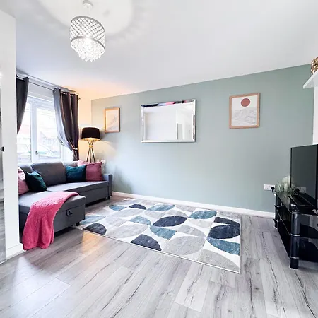 Apartment 3 Bedroom House With Fast Wifi And Free Parking - Tv's In Every Manchester