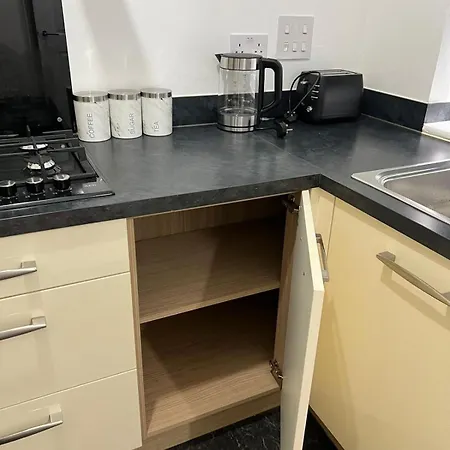 Faversham Place * Mánchester