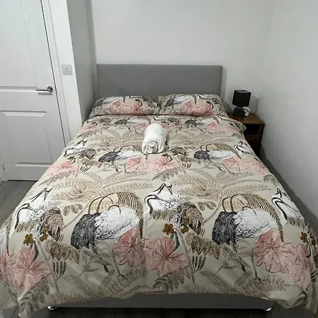 Faversham Place Apartment *