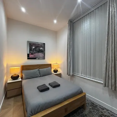 Hendham House - Near Etihad Stadium, Coop Live Arena, Ao Arena, Piccadilly Train Station & Centre 招待所